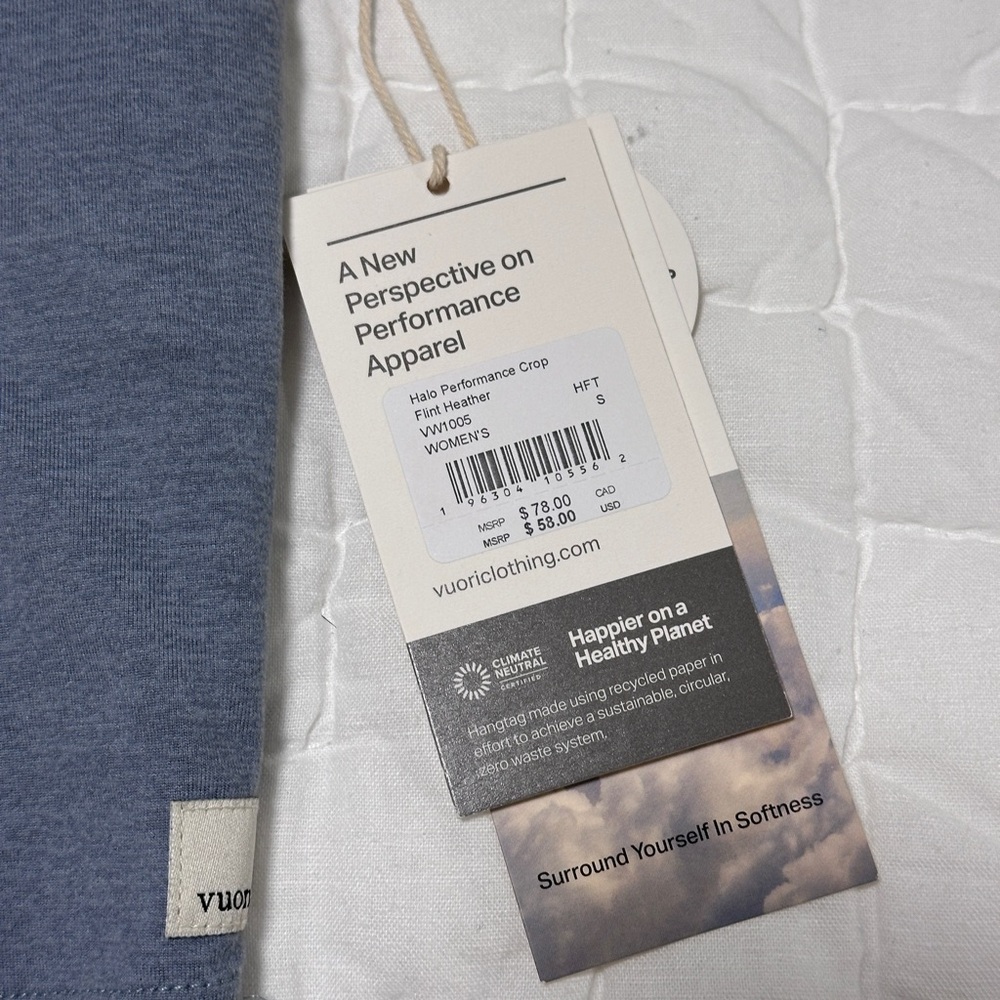 Vuori Hala Performance Crop in Heathered Blue - Picture 2 of 3